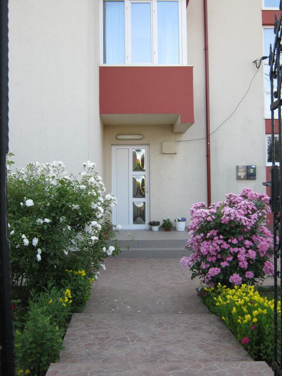 Vila Alexa Костинешти Экстерьер фото